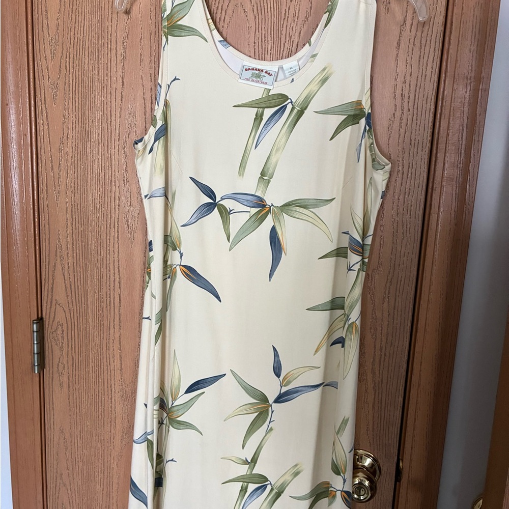 Elegant Cream Floral Midi Dress